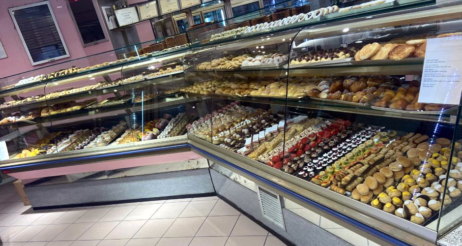 Vetrina Pasticceria Pezzulla